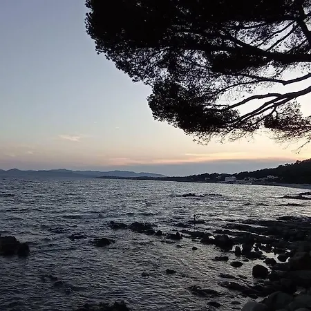 Maison Au Calme Avec Jardin Et Piscine Raphael *