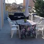 Vakantiehuis Maison Au Calme Avec Jardin Et Piscine Raphael
