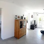 Maison Au Calme Avec Jardin Et Piscine Raphael Vakantiehuis