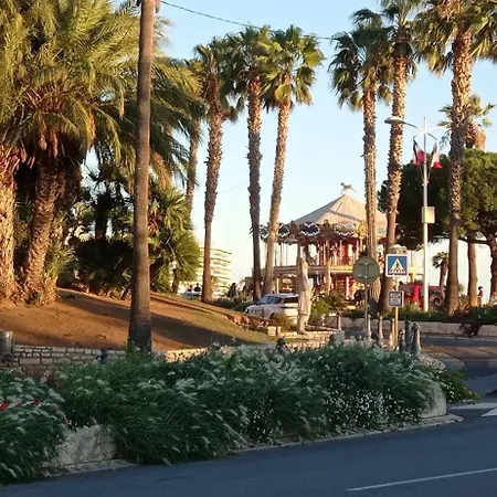 Maison Au Calme Avec Jardin Et Piscine Raphaël *