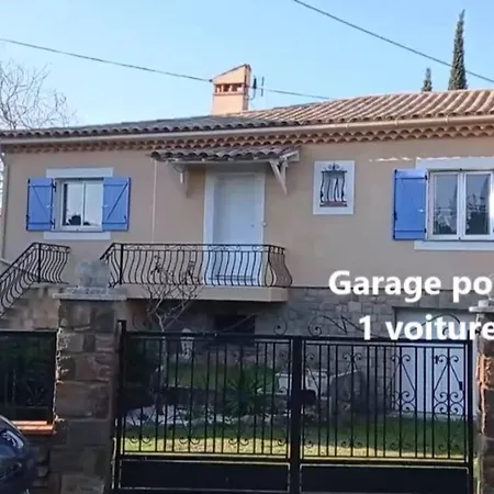 Vakantiehuis Maison Au Calme Avec Jardin Et Piscine Raphael *