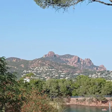 Maison Au Calme Avec Jardin Et Piscine Raphaël *