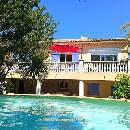 Maison Au Calme Avec Jardin Et Piscine Raphael *