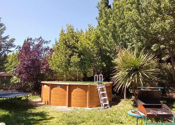 Maison Au Calme Avec Jardin Et Piscine Raphael *