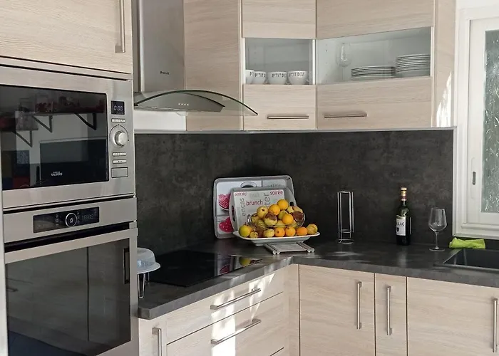 Maison Au Calme Avec Jardin Et Piscine Raphael Saint-Raphaël