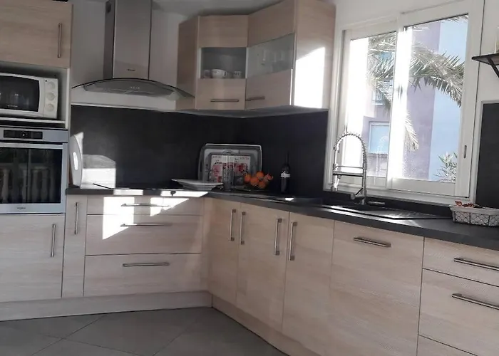 Maison Au Calme Avec Jardin Et Piscine Raphaël Hébergement de vacances Saint-Raphaël