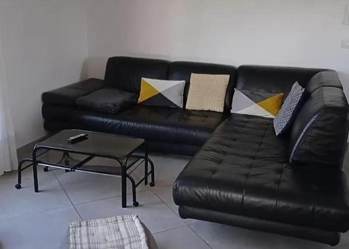 Maison Au Calme Avec Jardin Et Piscine Raphael